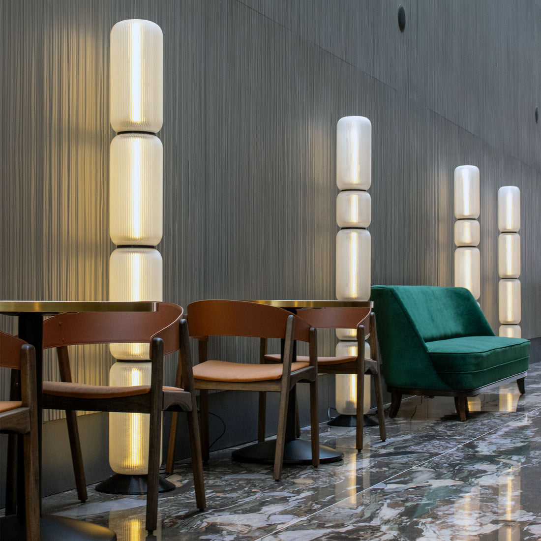 Proyecto: Innovación en Iluminación de Gran Formato - Hotel Debaines